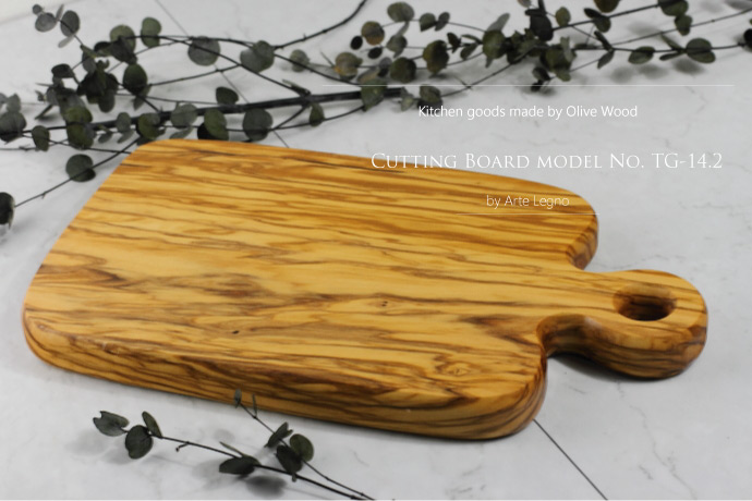 オリーブの木 カッティングボード アルテレニョ社 イタリア製 (Italian olive board made by Arte Legno)